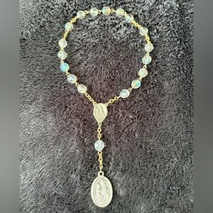 Iridescent GLASS Prayer Beads. 
St.Anne de Beaupre 
VINTAGE. 
Right from Italy.